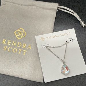 Kendra Scott Cory layered necklace Dichoric clear glass ✨
